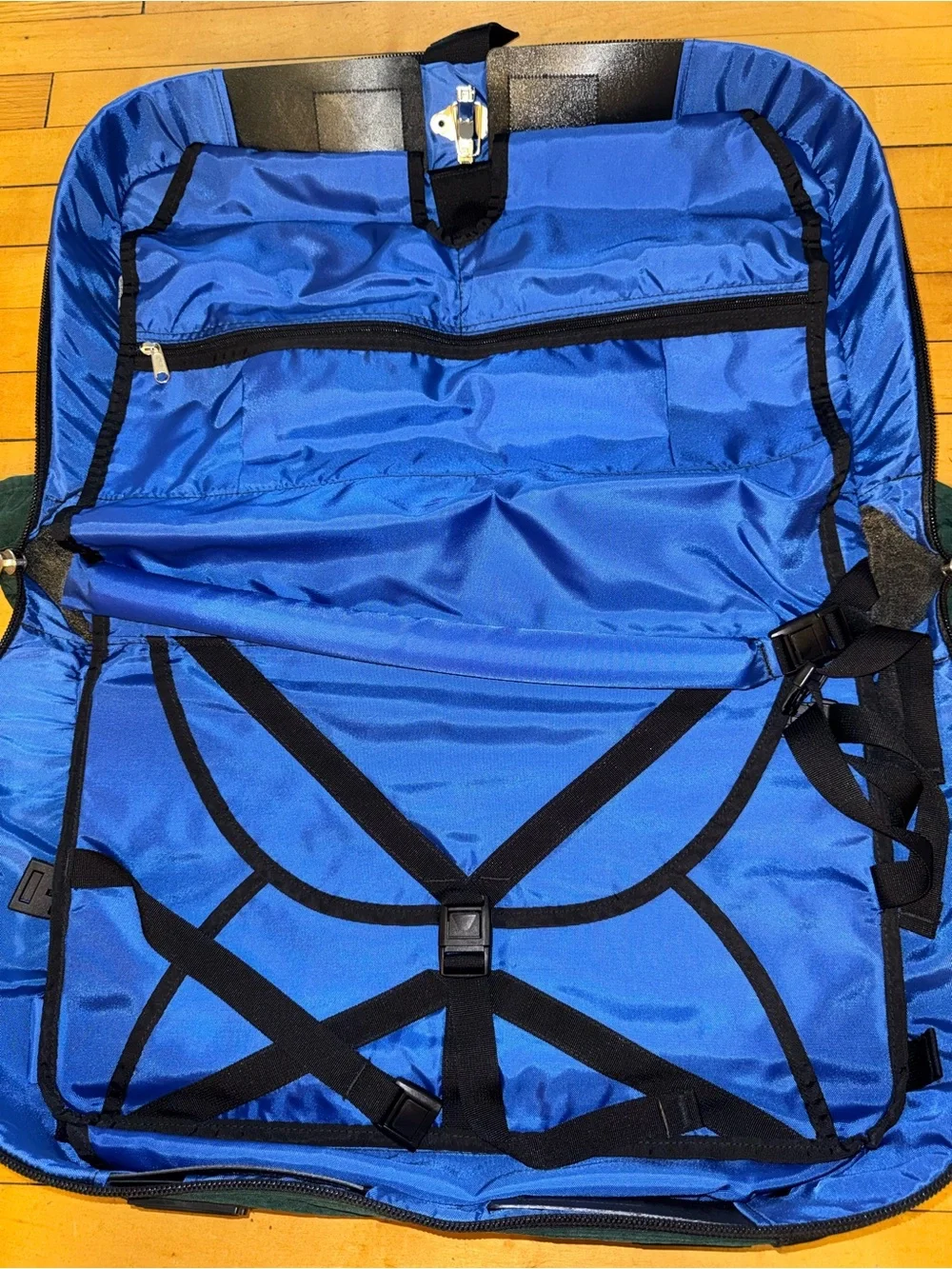 L.L. Bean Green Travel Garment Bag Carry On Suit Bag with Shoulder Strap
